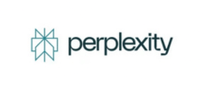 Logo oficial de Perplexity en azul cian y gris Imagen del logotipo de Perplexity con un icono geométrico abstracto en azul cian a la izquierda y el texto “Perplexity” en gris oscuro, asistente de IA para búsquedas precisas y respuestas expertas.